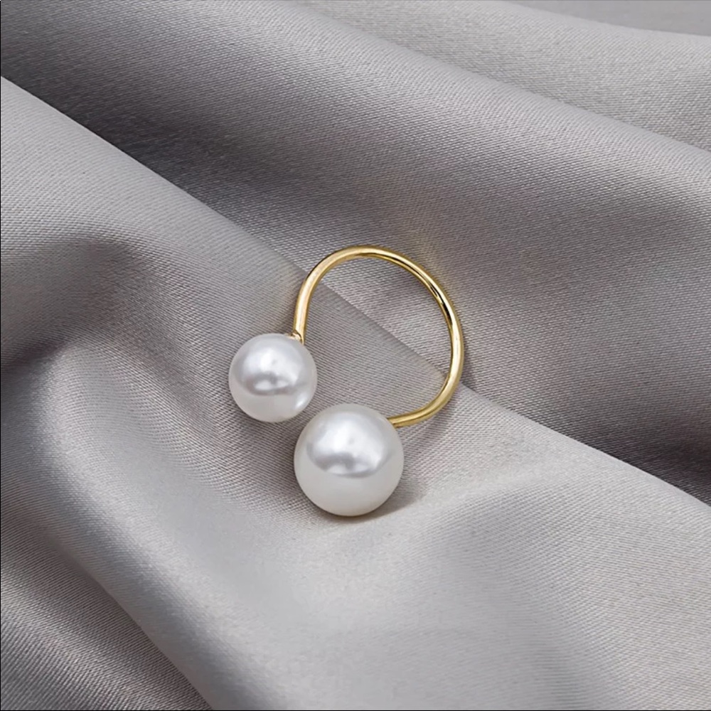 "Lover of Pearls" Adjustable Luxury Minimalist Dainty Designer Gift EverydayRing - Picture 4 of 8